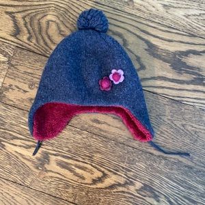 Girls winter hat.